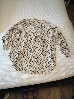 Lush Leopard Print V-Neck Blouse - Cream/Black